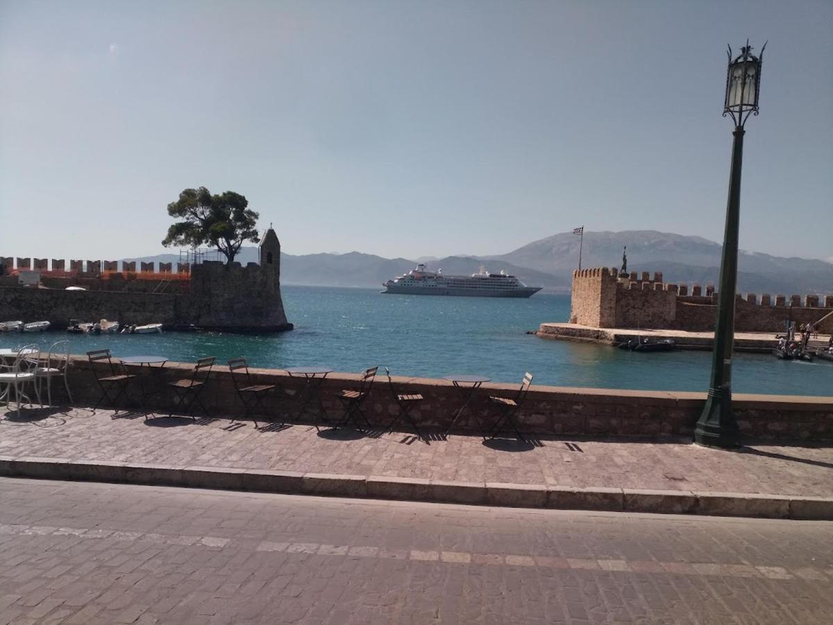 Nafpaktos Studio In Port Ιι Dış mekan fotoğraf