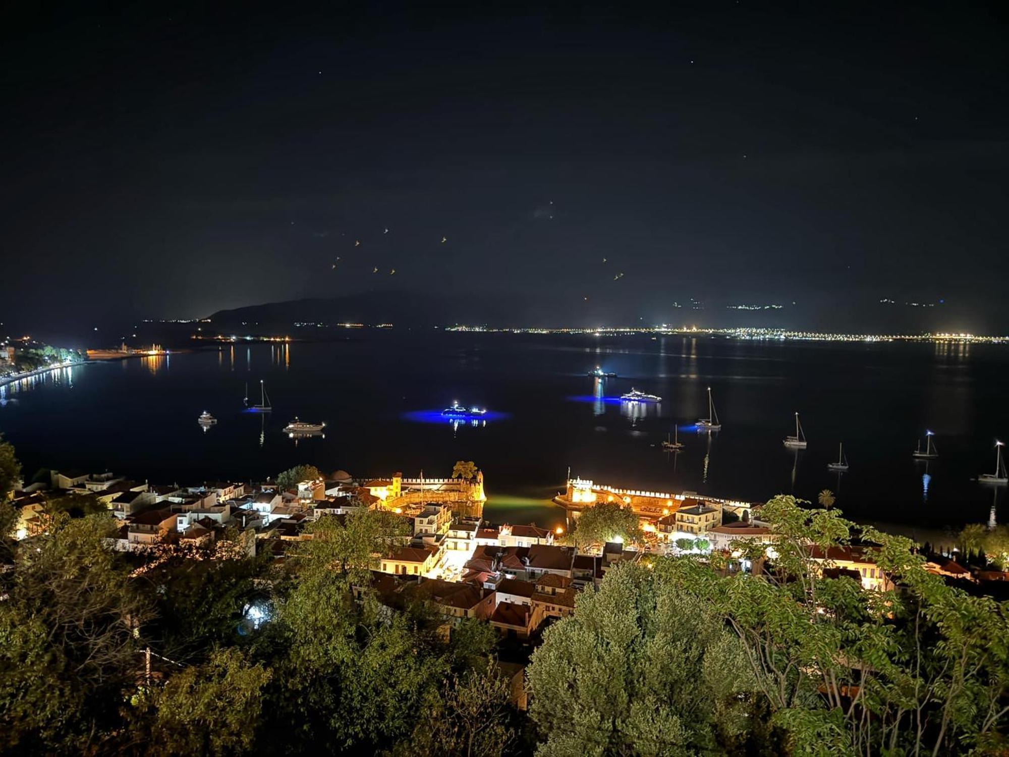Nafpaktos Studio In Port Ιι Dış mekan fotoğraf